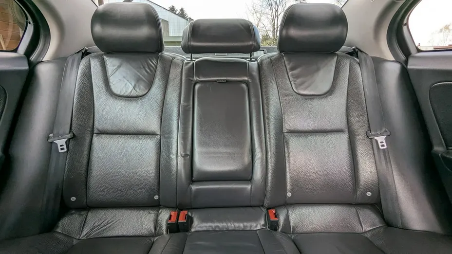VOLVO S60 -