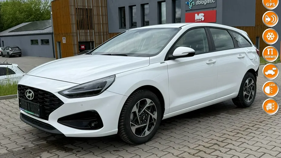 HYUNDAI i30 -