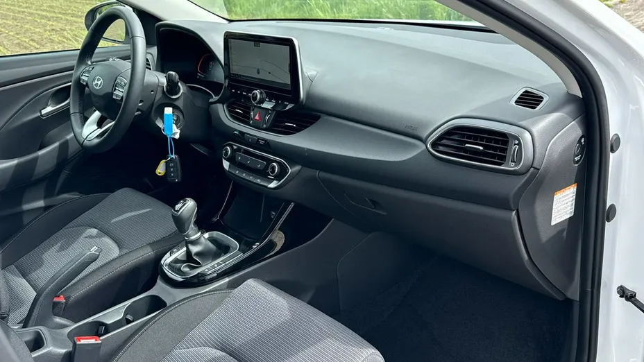 HYUNDAI i30 -