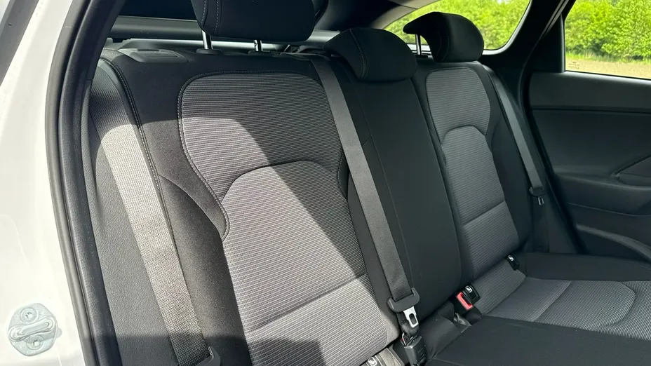 HYUNDAI i30 -