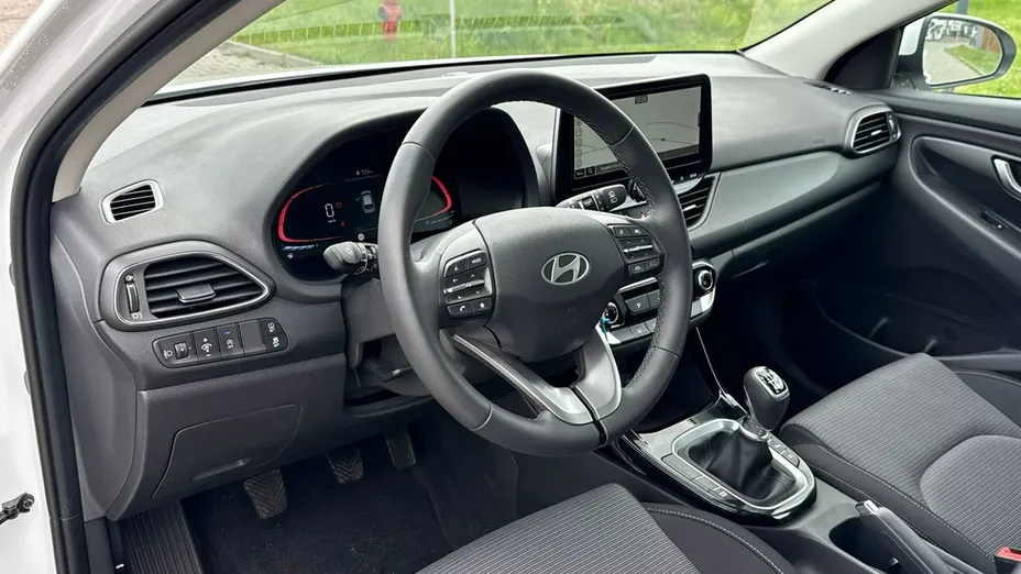 HYUNDAI i30 -
