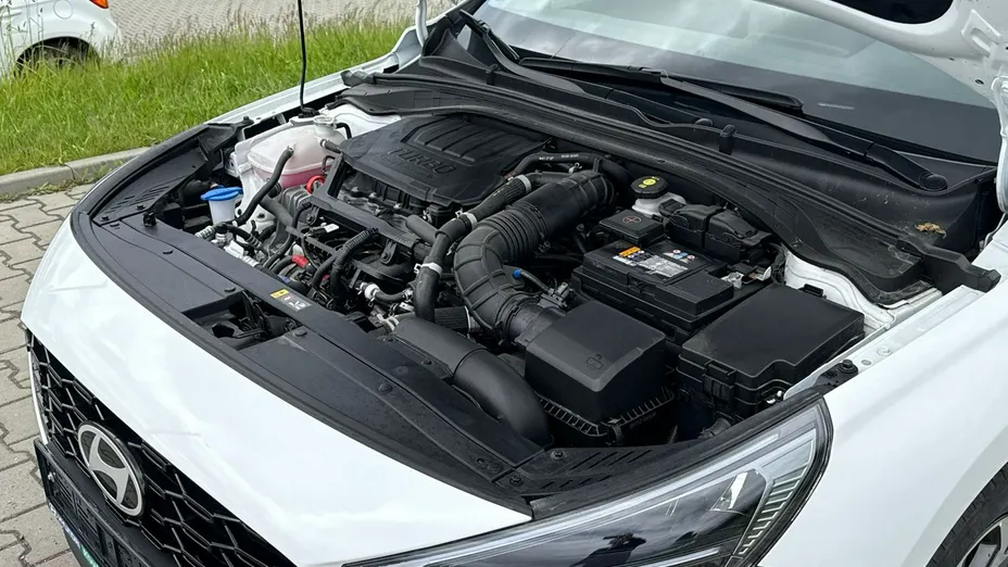HYUNDAI i30 -