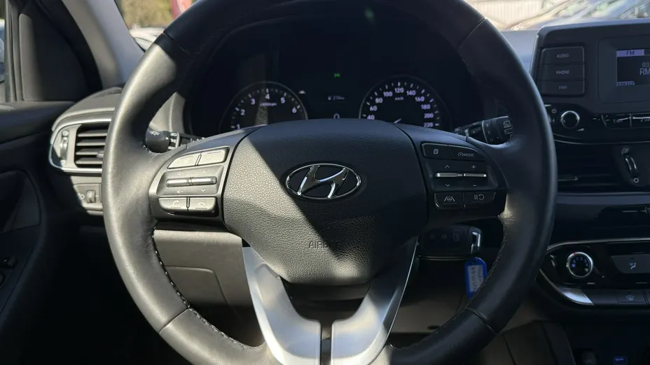 HYUNDAI i30 -