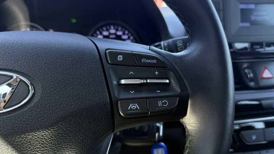 HYUNDAI i30 -