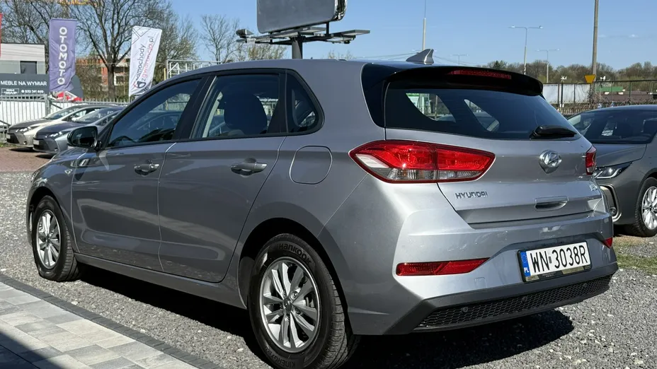 HYUNDAI i30 -