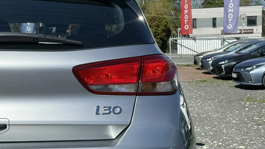 HYUNDAI i30 -