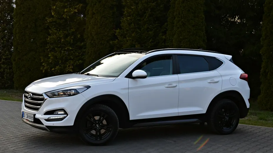 HYUNDAI Tucson -