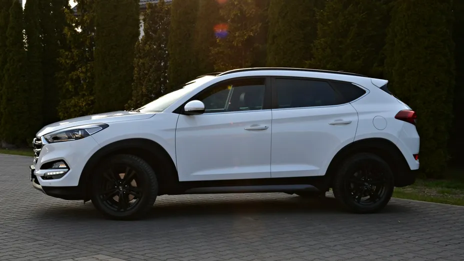 HYUNDAI Tucson -