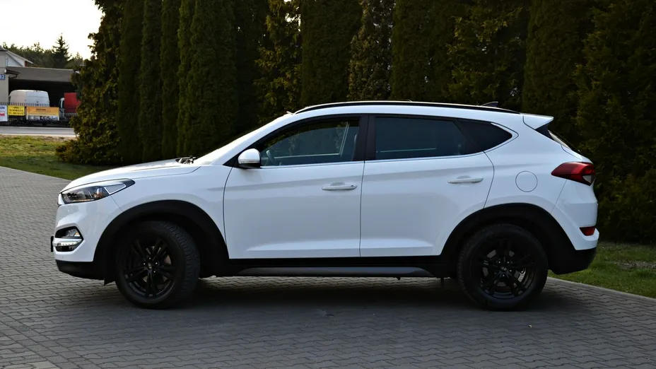 HYUNDAI Tucson -