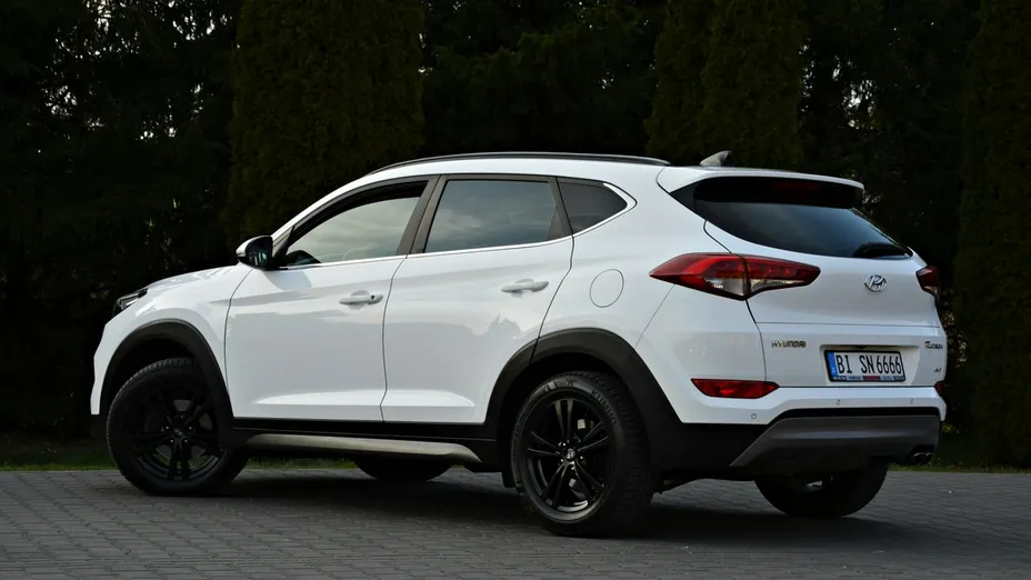 HYUNDAI Tucson -