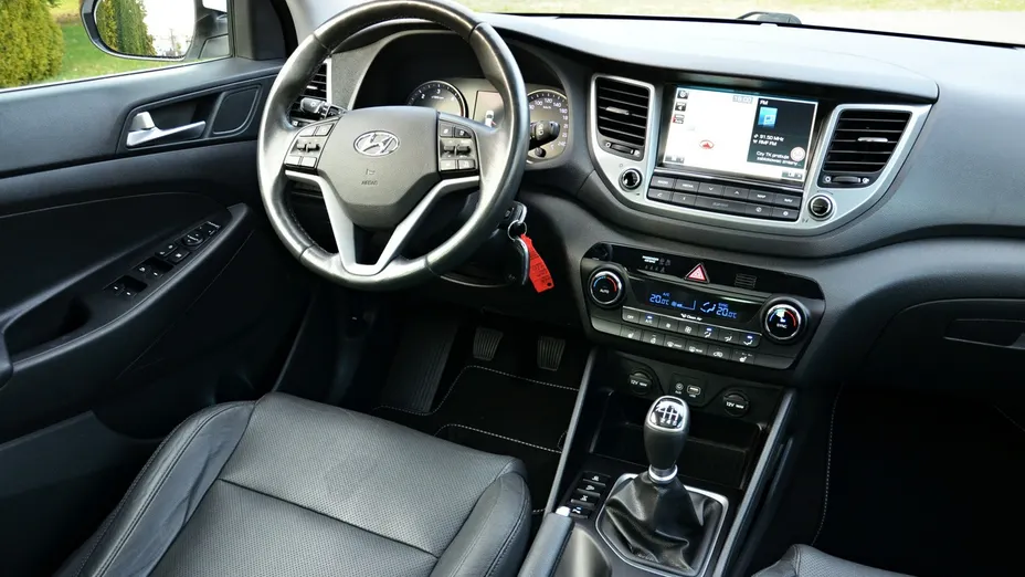 HYUNDAI Tucson -