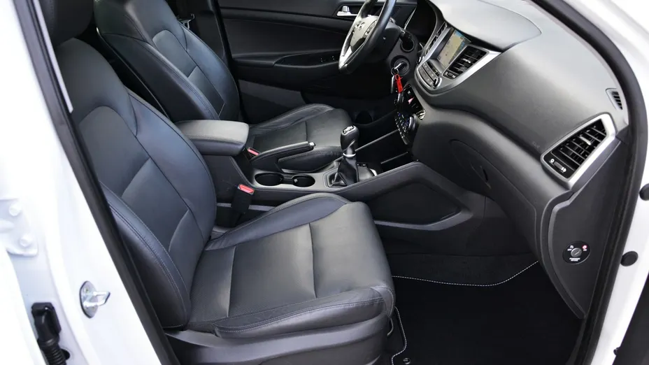 HYUNDAI Tucson -
