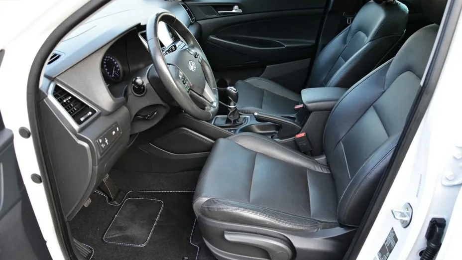 HYUNDAI Tucson -