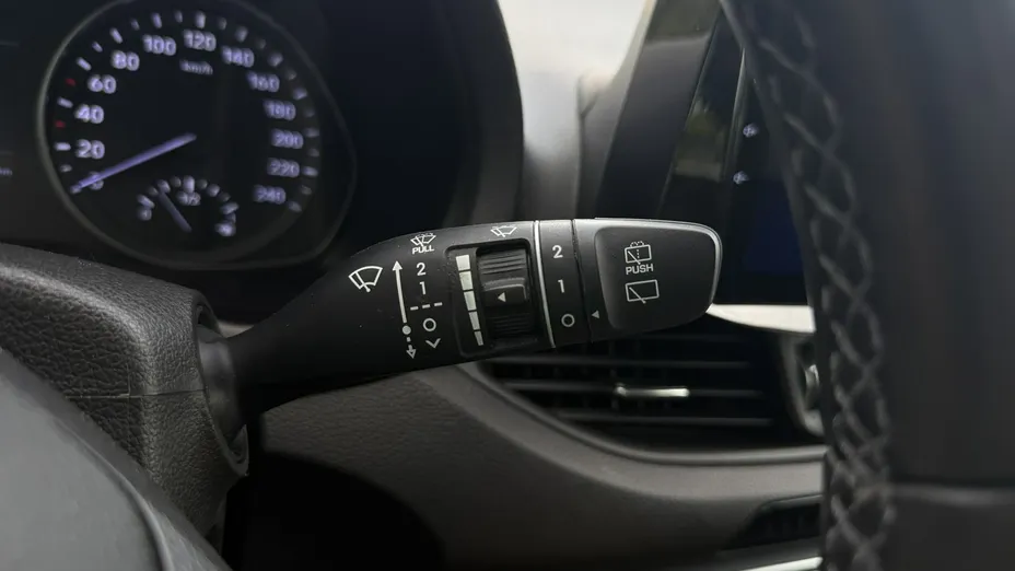 HYUNDAI i30 -