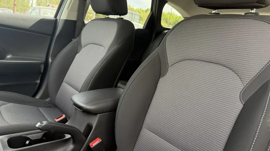 HYUNDAI i30 -