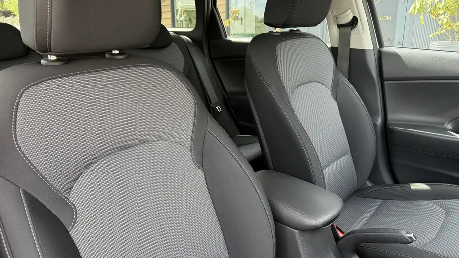 HYUNDAI i30 -