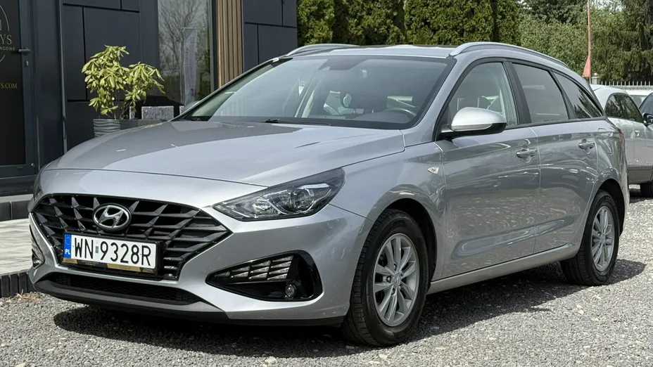 HYUNDAI i30 -