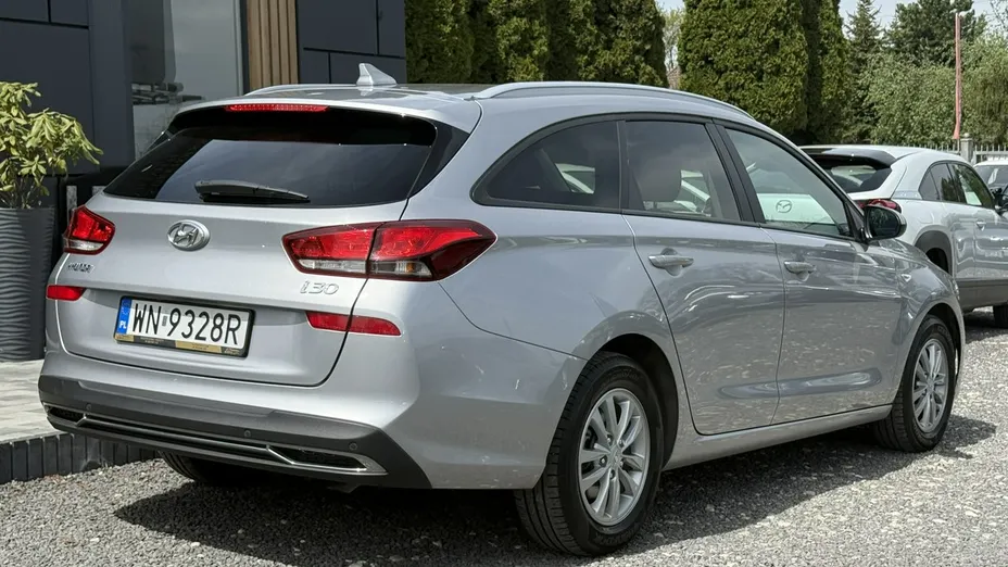 HYUNDAI i30 -