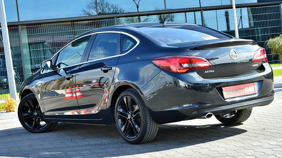 OPEL Astra -