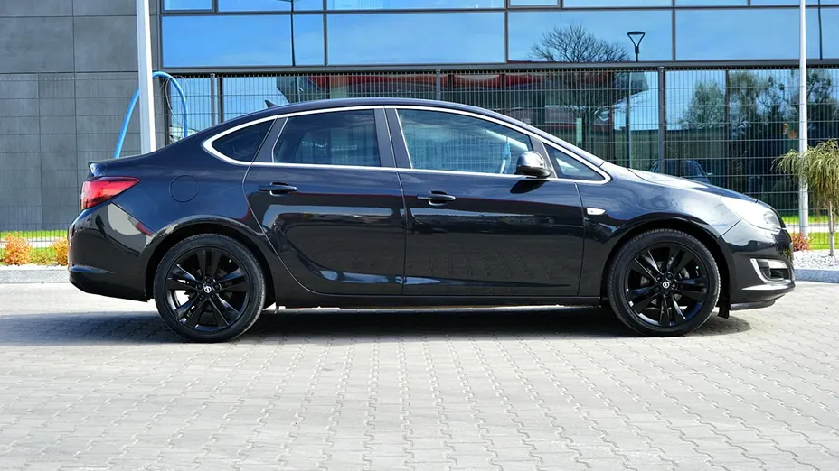 OPEL Astra -