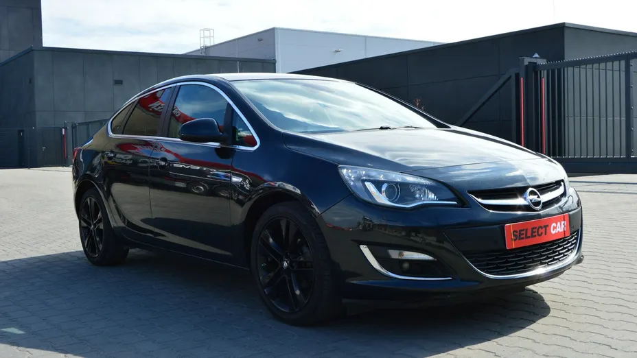 OPEL Astra -