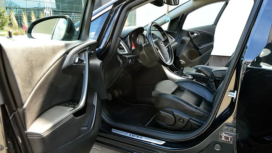 OPEL Astra -