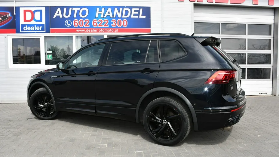 VOLKSWAGEN Tiguan -