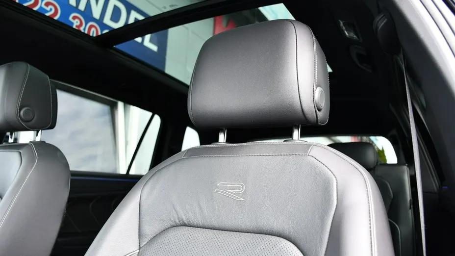 VOLKSWAGEN Tiguan -