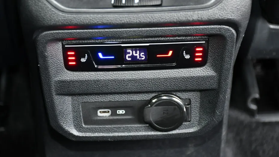 VOLKSWAGEN Tiguan -