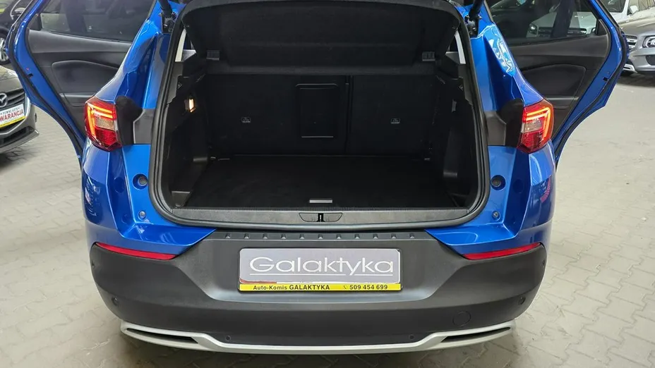 OPEL Grandland X -