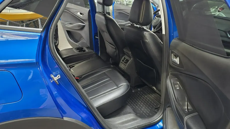 OPEL Grandland X -