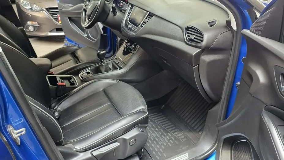 OPEL Grandland X -