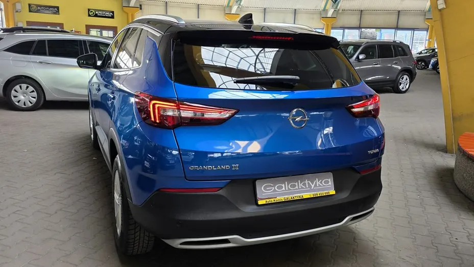 OPEL Grandland X -