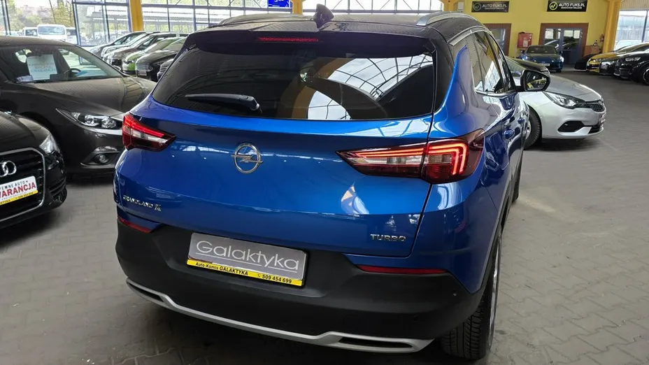 OPEL Grandland X -