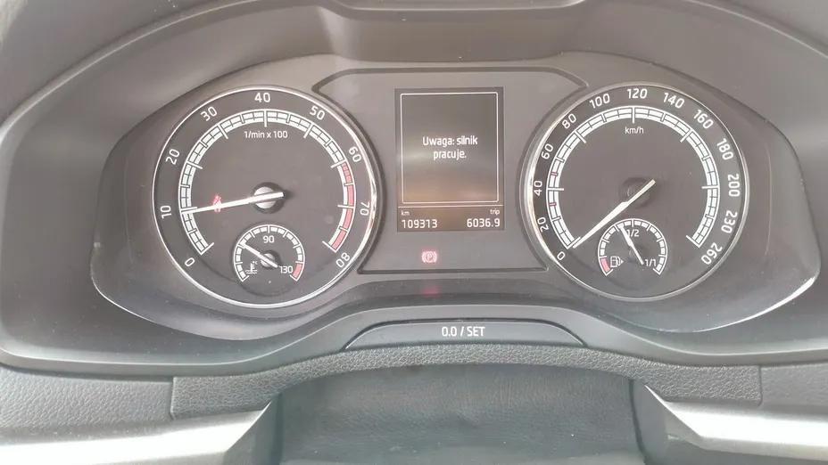 SKODA Karoq -