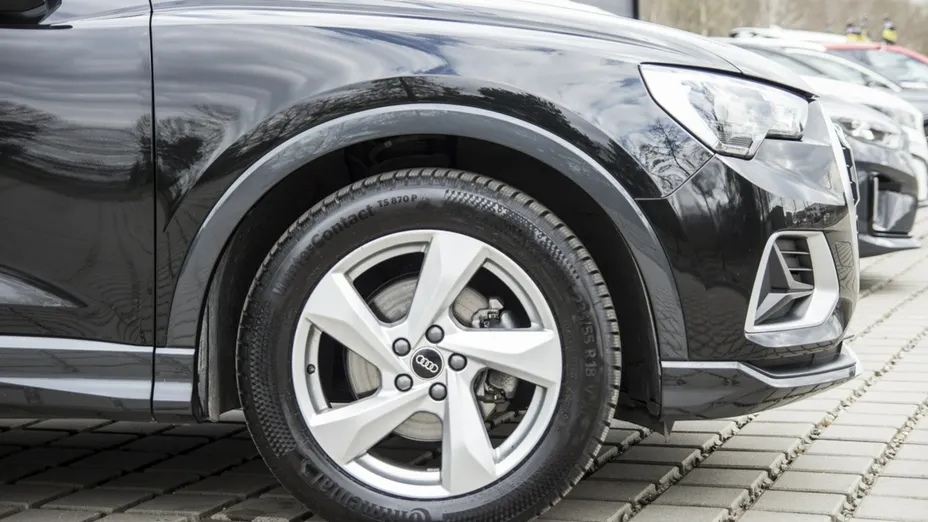 AUDI Q3 -