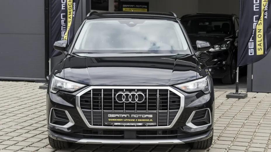 AUDI Q3 -