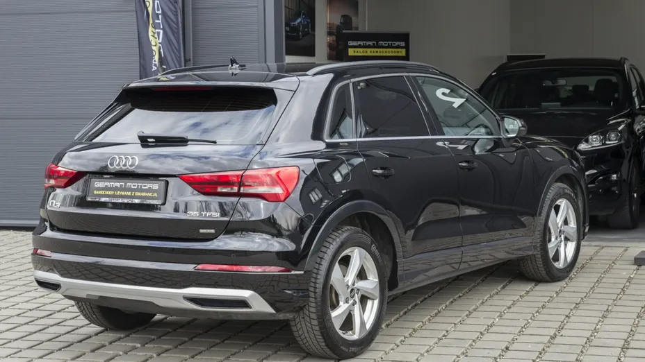 AUDI Q3 -
