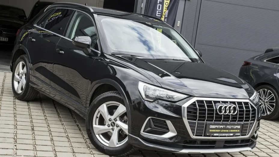 AUDI Q3 -