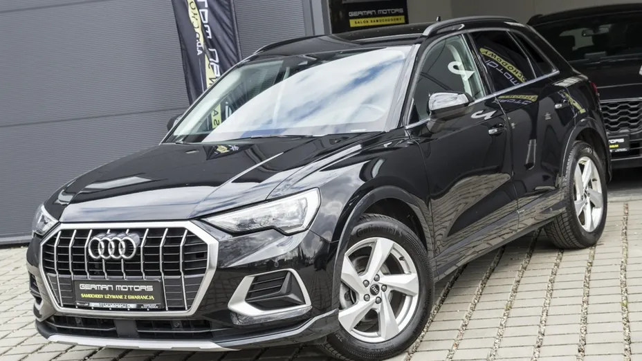 AUDI Q3 -