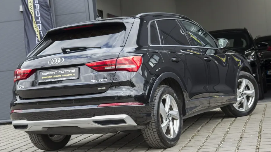 AUDI Q3 -