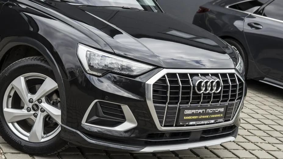 AUDI Q3 -