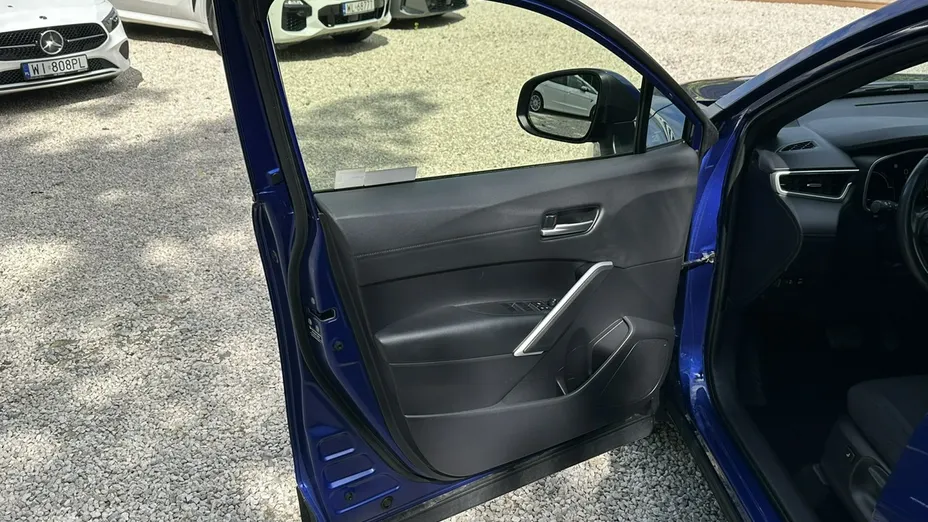 TOYOTA Corolla Cross -