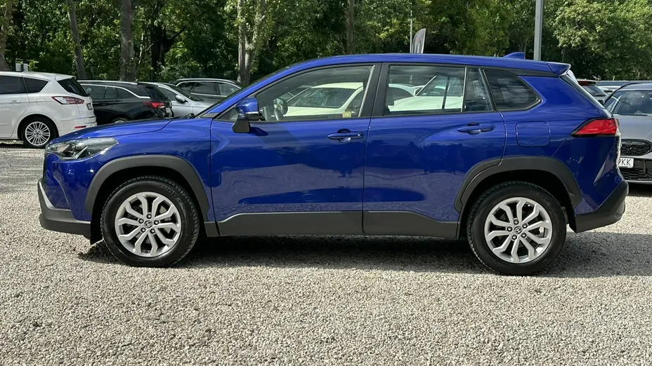 TOYOTA Corolla Cross -