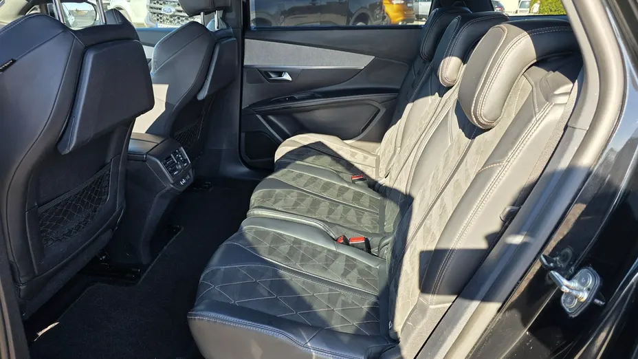 PEUGEOT 5008 -