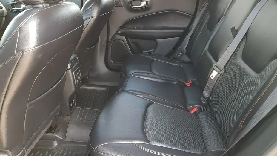 JEEP Compass -
