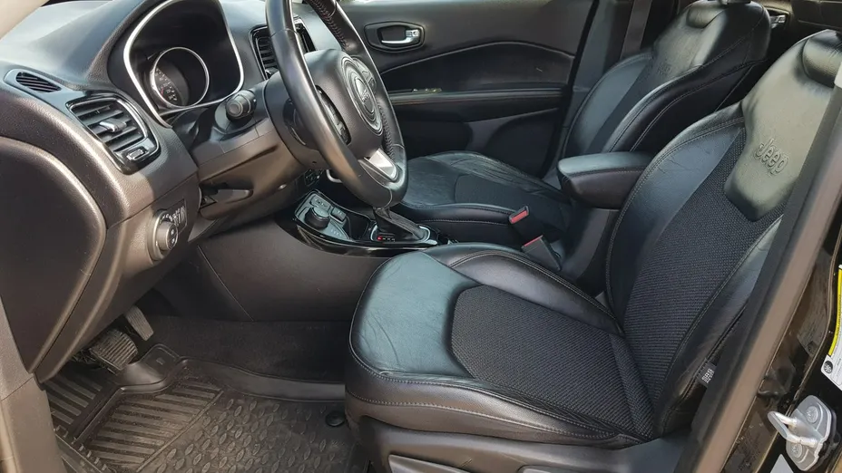 JEEP Compass -