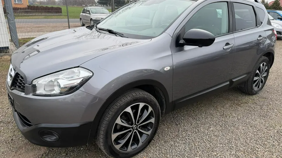 NISSAN Qashqai -