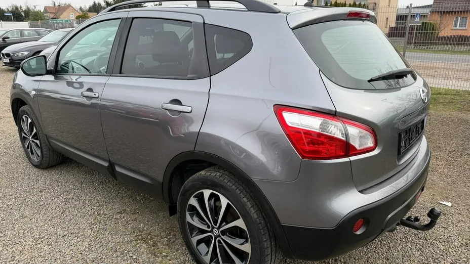 NISSAN Qashqai -