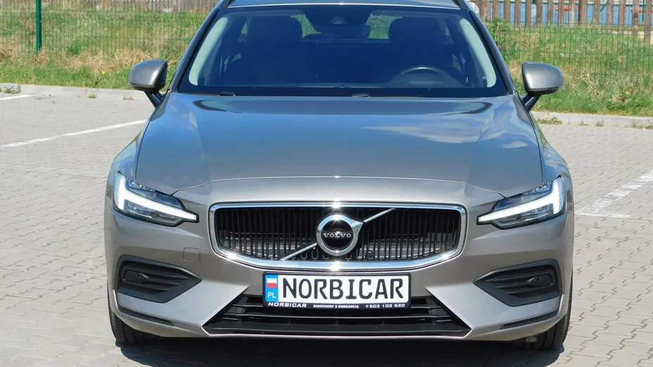 VOLVO V60 -
